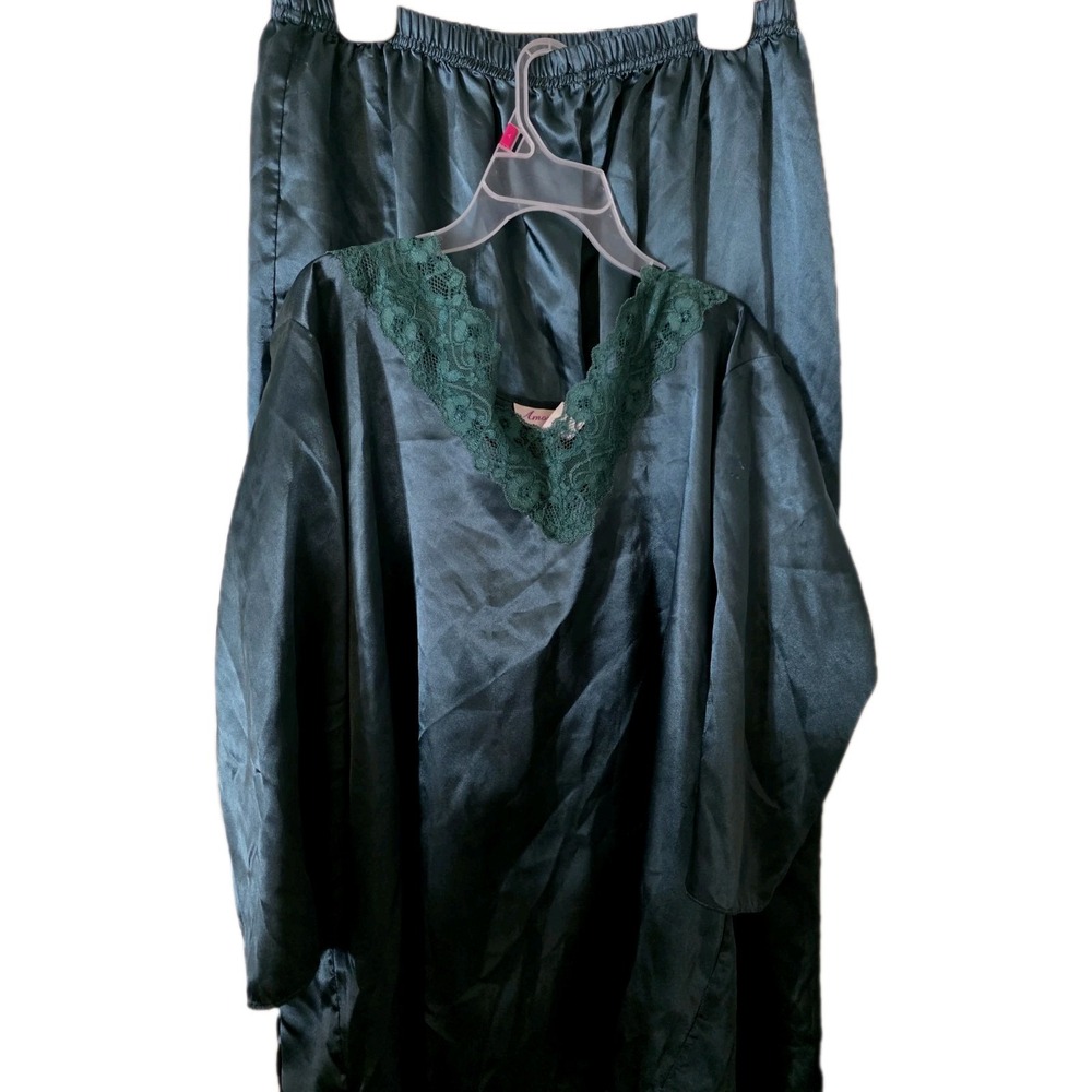 Amoureuse women's plus size 1X.Dark Green. Mid Sleeves.